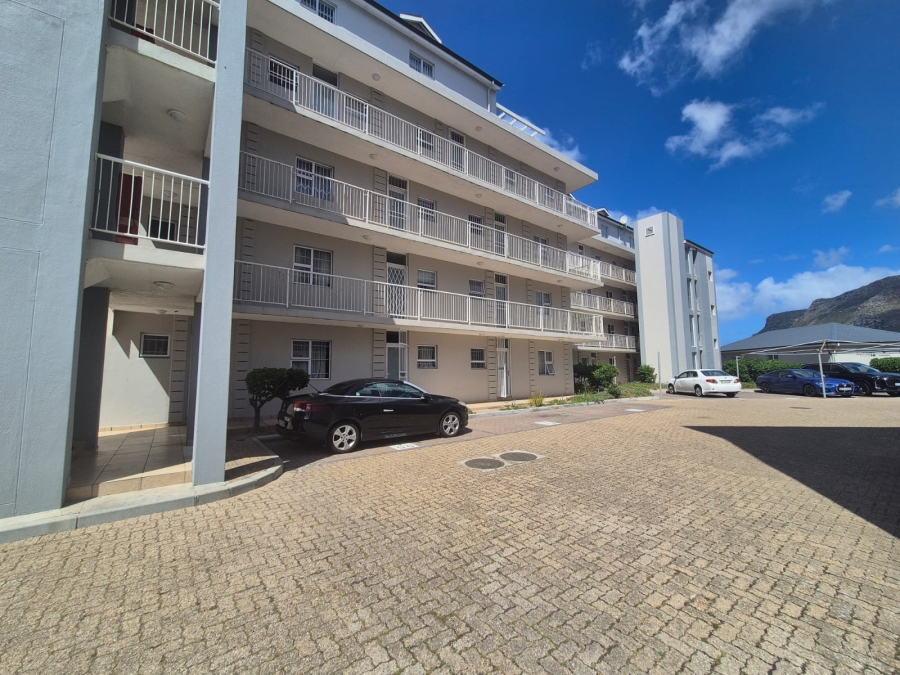 To Let 1 Bedroom Property for Rent in Muizenberg Western Cape